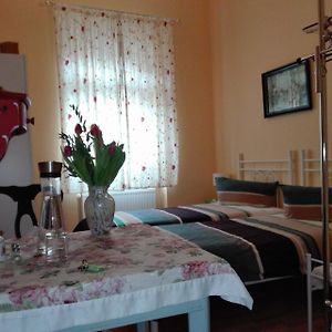 Standard Zimmer mit Kingsize-Bett